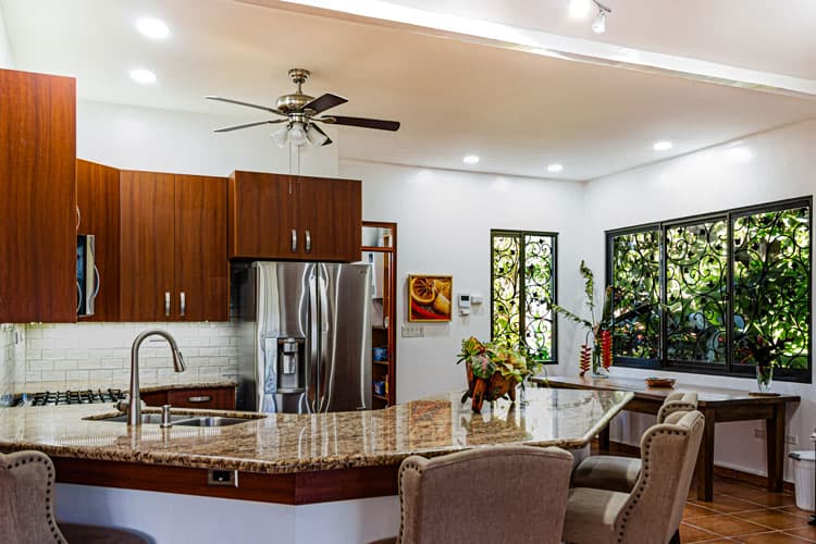 kitchen with ceiling fan
