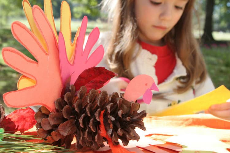 How To Incorporate Learning Into Thanksgiving Crafts