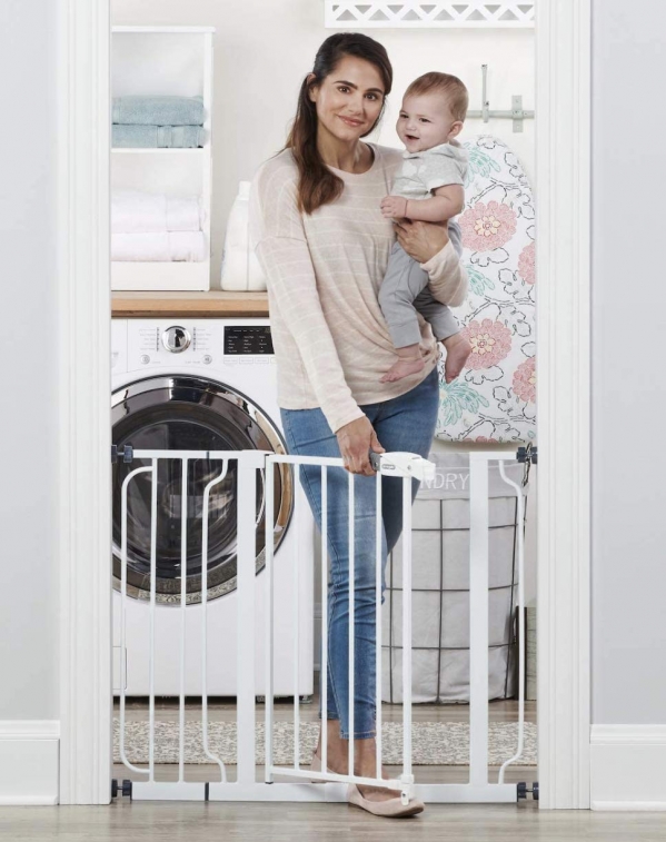 Regalo Easy Step 38.5-Inch Extra Wide Walk Thru Baby Gate