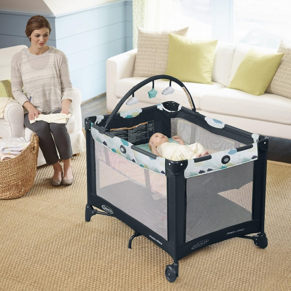 Graco Pack and Play On the Go Playard