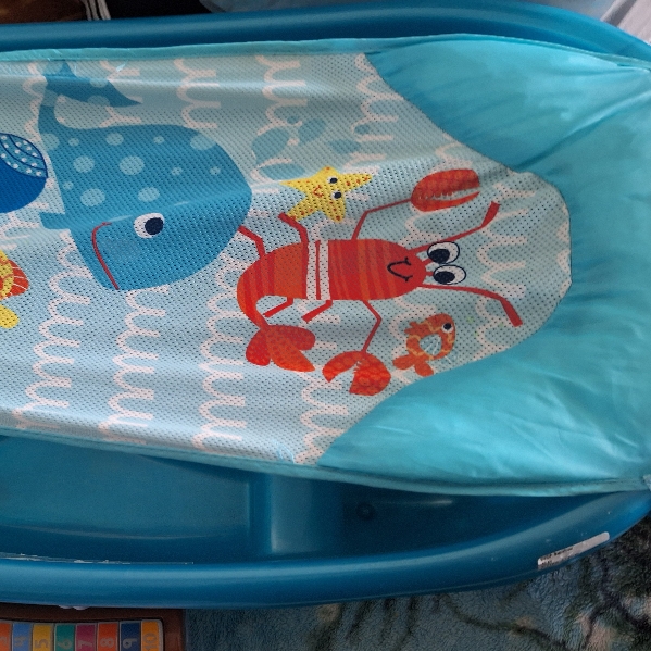 The First Years Renewed Baby Bath Tub - Newborn to Toddler 3-in-1 Baby Tub with Removable Sling - Made with 50% Recycled Material - 0 to 25 LBs