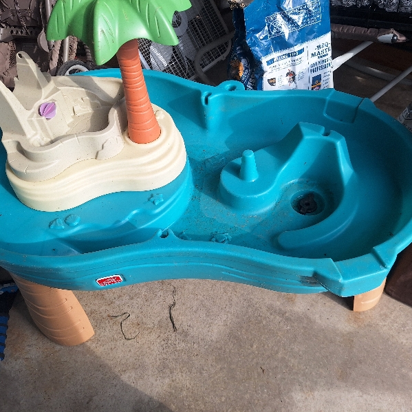 Step2 Tropical Rainforest Water Table | Colorful Kids Water Play Table with 13-Pc Accessory Set
