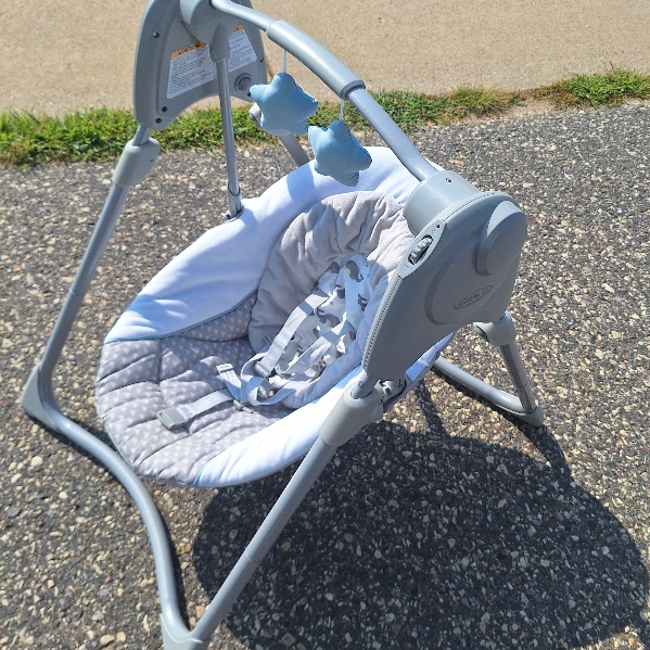Graco® Slim Spaces™ Compact Baby Swing